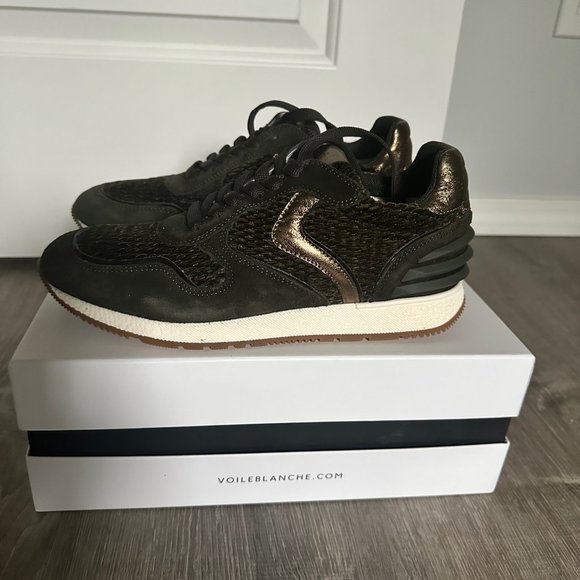 NEW VOILE BLANCHE Juliette Power Snake Sneakers Size 39 $325  NEW VOILE BLANCHE Juliette Power Snake Embossed Sneakers Size 39